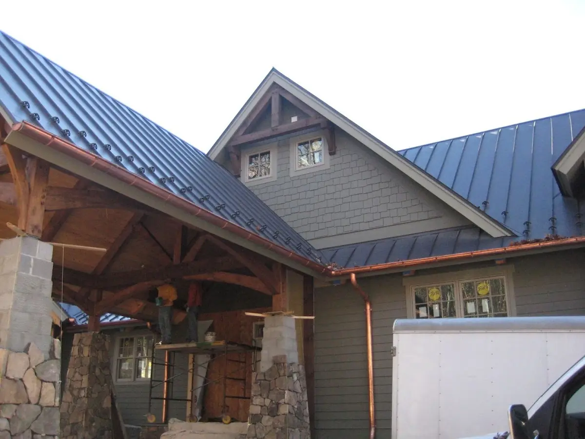 Craftsman Roofing team delivering quality roofing work in College Park Country Estates